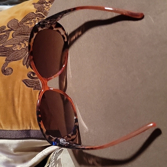 Red & Animal Print Sunglasses - Picture 9 of 10